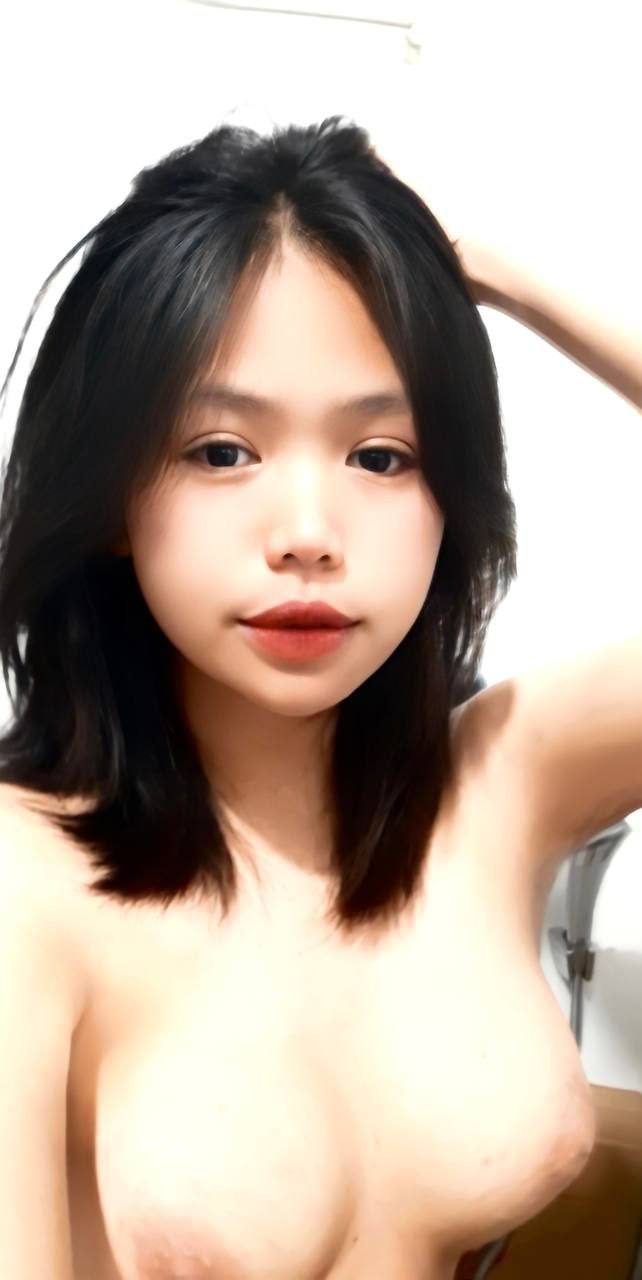 Bà xã đi làm cho công ty vận tải phụ Anh xã thu nhập, cô ngủ trên xe và…